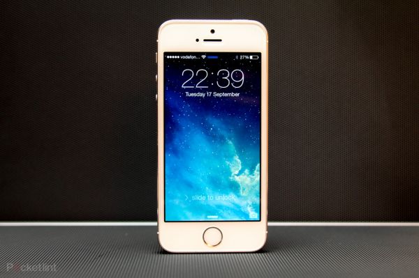 “iPhone 5” sahibləri öz smartfonlarını yeniləməyə məcbur edilir