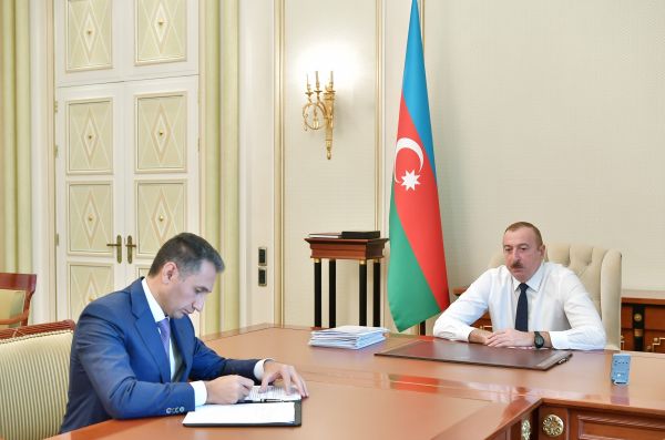 Президент Ильхам Алиев принял председателя ОАО "Азеркосмос"