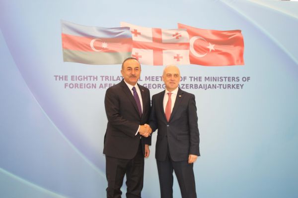 В Тбилиси началась встреча глав МИД Азербайджана, Грузии и Турции