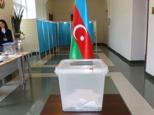 Началось голосование в связи с муниципальными выборами в Азербайджане