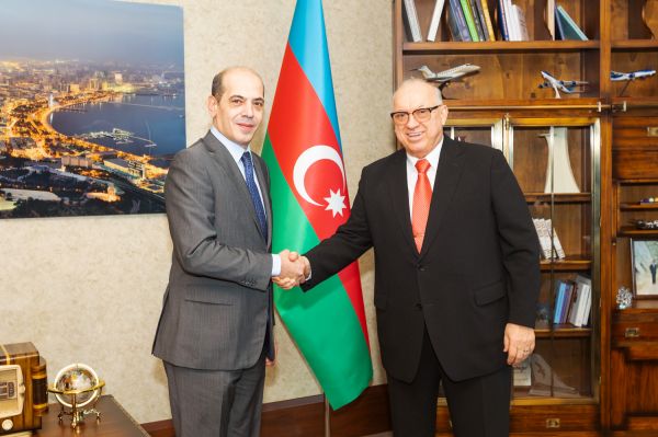 Президент AZAL и посол Иордании обсудили открытие нового рейса