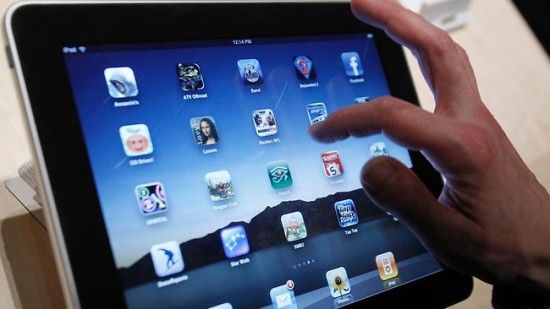 10 il bundan öncə “Apple iPad” planşet kompüteri təqdim edilib