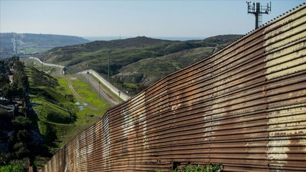 Trump'ın duvar planına Pentagon'dan finansal destek