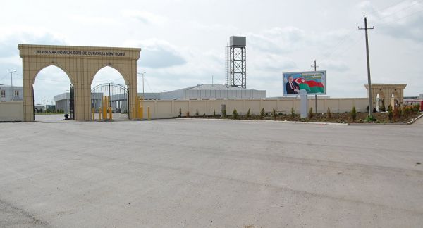 Азербайджан закрыл границу с Ираном