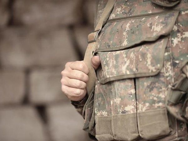 В Карабахе умер армянский военнослужащий