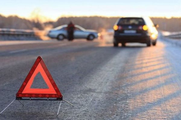 В Баку автомобиль насмерть сбил пешехода
