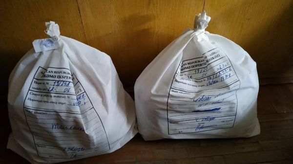 Astara polisi narkotik becərən 3 qonşunu saxladı