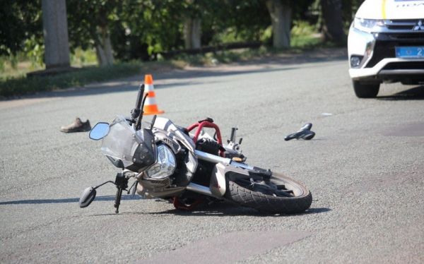В Баку мотоциклист совершил ДТП