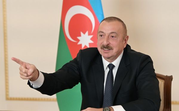 Ильхам Алиев: Пашинян звонит Путину по 5 раз в день