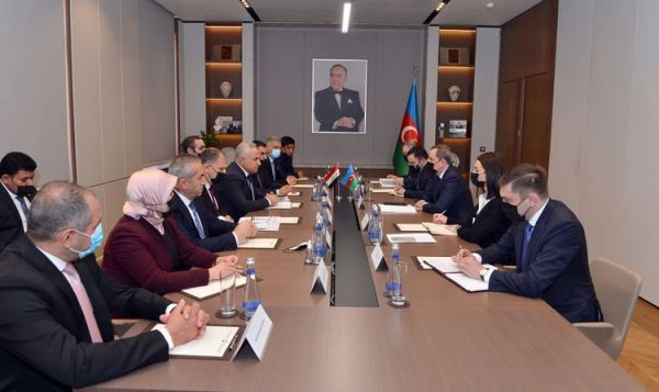 Azerbaijani FM received chairman of the committee of the Iraqi parliament