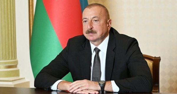 Президент Ильхам Алиев поздравил грузинского коллегу
