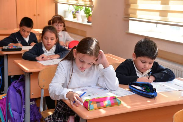 Diaqnostik qiymətləndirmədə 13 100 şagird iştirak edib