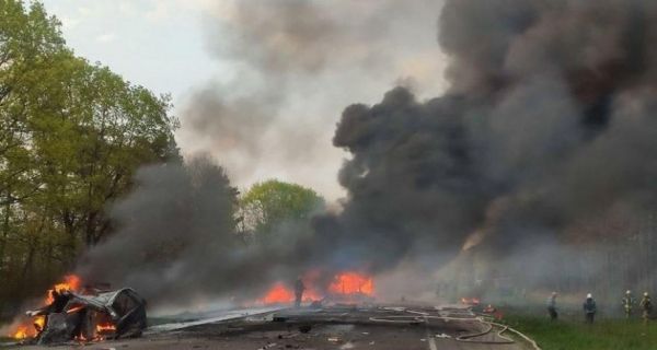 В Украине столкнулись автобус, легковушка и бензовоз - погибли 27 человек