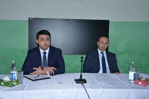 Neftçalanın icra başçısı vətəndaşların problemlərini dinləyib - FOTOLAR Neftçalanın icra başçısı vətəndaşların problemlərini dinləyib - FOTOLAR