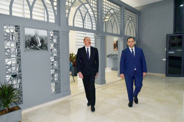 Prezident Kənd Təsərrüfatı Nazirliyinin yeni inzibati binasının açılışında iştirak edib - FOTOLAR