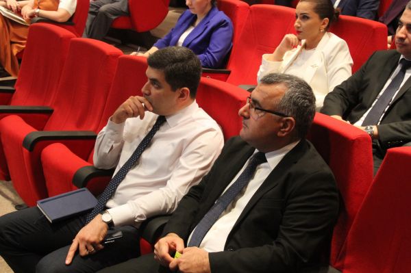 Mediasiya Şurası üçün Maliyyə savadlılığı təlimi keçirilib - FOTOLAR Mediasiya Şurası üçün Maliyyə savadlılığı təlimi keçirilib - FOTOLAR