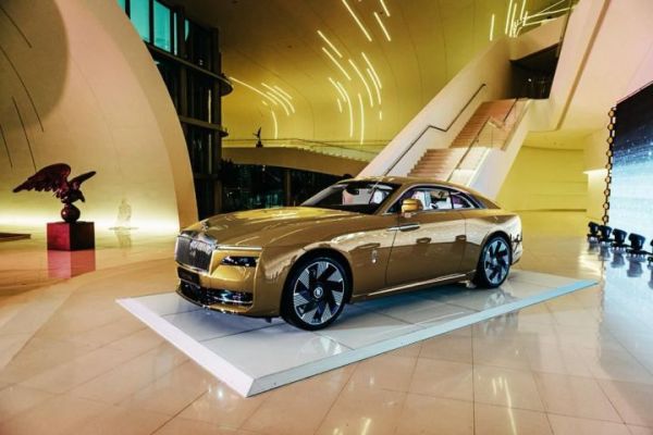Rolls-Royce Motor Cars Baku - UĞURLU 2023-cü ili QEYD EDİR