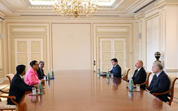 President Ilham Aliyev receives Commonwealth Secretary-General