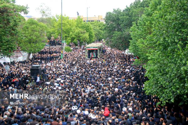 İranın mərhum Prezidenti ilə vida mərasimi - FOTOLAR