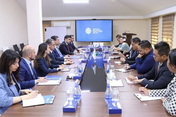 Maohi Nuinin nümayəndə heyəti Medianın İnkişafı Agentliyində olub