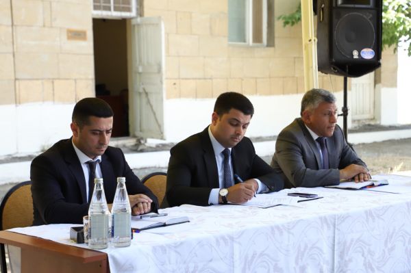 Neftçalanın icra başçısı növbəti səyyar görüş keçirib - FOTOLAR Neftçalanın icra başçısı növbəti səyyar görüş keçirib - FOTOLAR