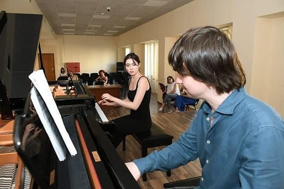 Rusiyalı pianoçu Bakı Musiqi Akademiyasında ustad dərsi keçib Rusiyalı pianoçu Bakı Musiqi Akademiyasında ustad dərsi keçib
