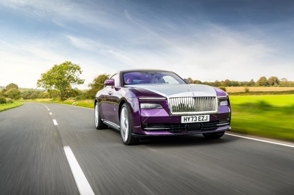 Rolls-Royce dünyanın müxtəlif bölgələrindən olan həvəskarlarla birlikdə hər il keçirilən ralli yarışına qoşulur - FOTOLAR