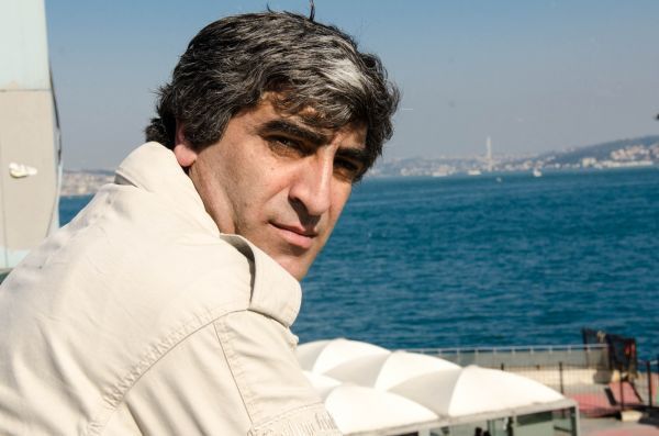Gələcəyimizi kimlər yazır Gələcəyimizi kimlər yazır