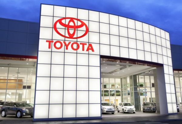 “Toyota” satış həcminə görə dünyanın ən böyük avtomobil istehsalçısı seçilib