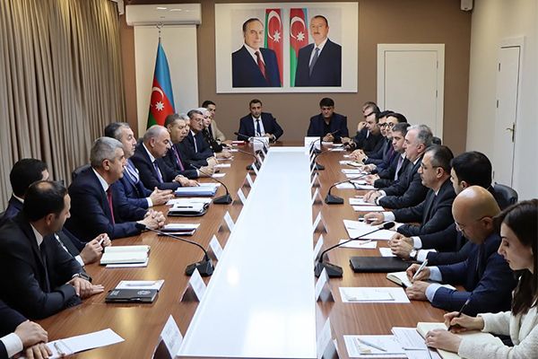 Naxçıvanda sahibkarlarla görüş keçirilib Naxçıvanda sahibkarlarla görüş keçirilib