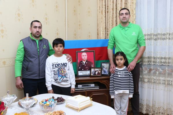 “PAŞA Holdinq” Novruz Bayramı münasibətilə şəhid övladlarına bayram sovqatları çatdırır “PAŞA Holdinq” Novruz Bayramı münasibətilə şəhid övladlarına bayram sovqatları çatdırır