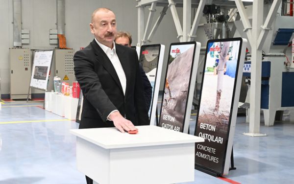 Prezident Sumqayıt Kimya Sənaye Parkında bir sıra müəssisələrin açılışını edib