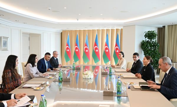 Mehriban Əliyeva Mərakeşin xanım Şahzadəsi ilə görüşdü