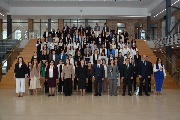 Qazaxda “Çağdaş təhsildə təşkilatlanma: Yeni nəsil tərbiyəsi” mövzusunda forum - FOTOLAR