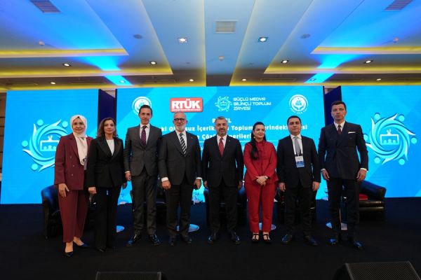 Ankarada "Şüurlu Cəmiyyət üçün Güclü Media" mövzusunda beynəlxalq sammit keçirilib