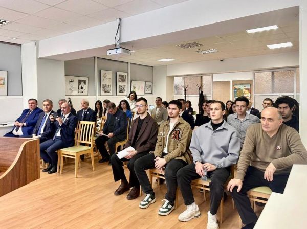 Yekaterinburqda Ulu Öndərin anadan olmasının 102-ci ildönümünə həsr olunmuş tədbir keçirilib - FOTOLAR