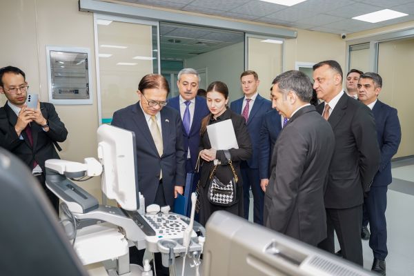 Mərkəzi Neftçilər Xəxtəxanasına müasir tibbi avadanlıqlar ianə edilib