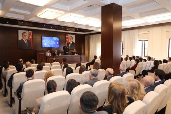 Ali təhsil müəssisələrinin nümayəndələri ilə görüş keçirilib