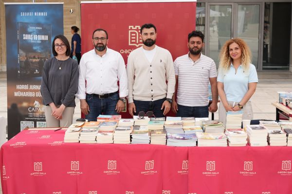 Rövşən Abdullaoğlunun kitabları Naxçıvanda xeyli marağa səbəb oldu - FOTOLAR