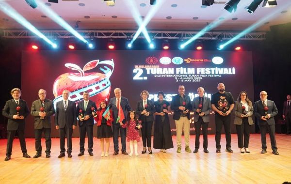 Paytaxt məktəbliləri II Beynəlxalq Turan Film Festivalında