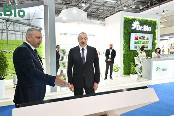 Prezident “Agro Dairy” şirkətinin stendini ziyarət etdi - FOTOLAR