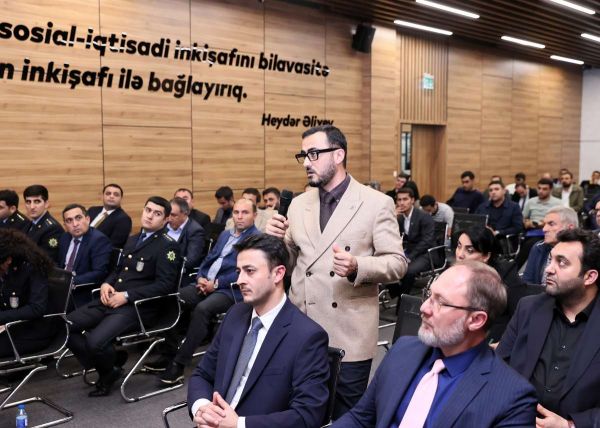 Biznes nümayəndələri ilə növbəti görüş keçirilib