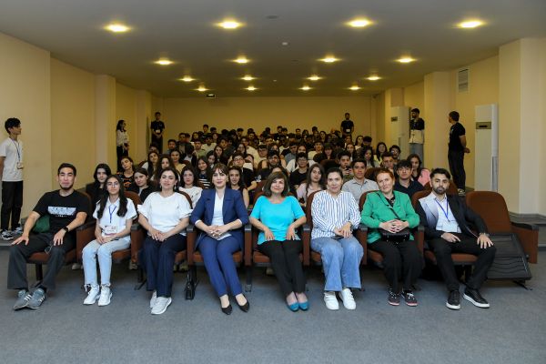 Əcnəbi tələbələr üçün “Cultural Crossroads” adlı tədbir