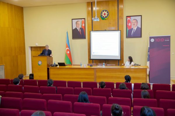 ATU-da təqaüd proqramlarına həsr olunmuş görüş keçirilib