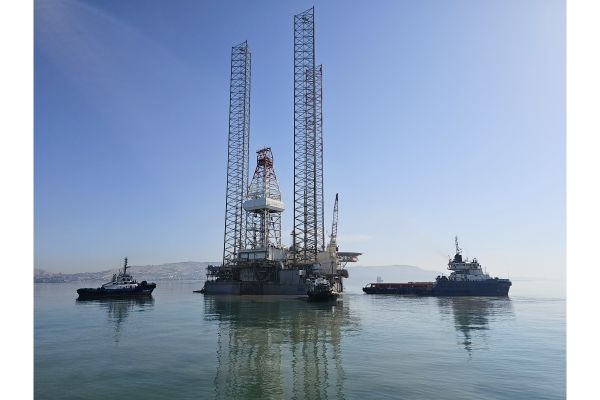 “Saturn” qazma qurğusu ASCO gəmilərinin müşayiəti ilə Türkmənistana qaytarılıb