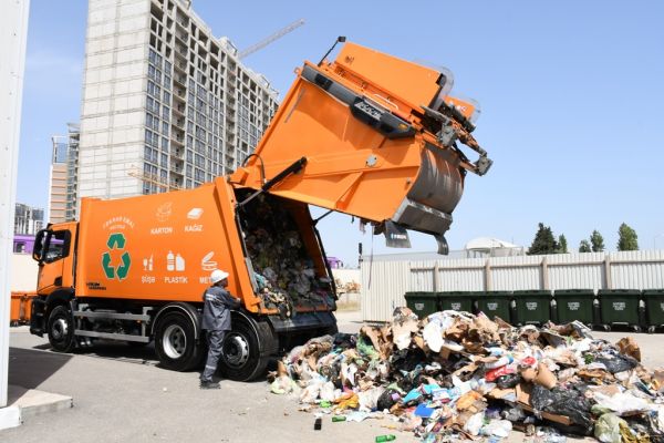 Paytaxtda kommunal layihənin uğurlu tətbiqi davam edir - FOTOLAR