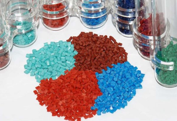 Alimlər bioloji parçalanabilən plastik material hazırlayıblar