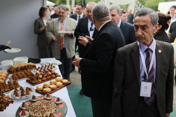 Laçında MDB ölkələrinin şirniyyat masası təqdim olunub