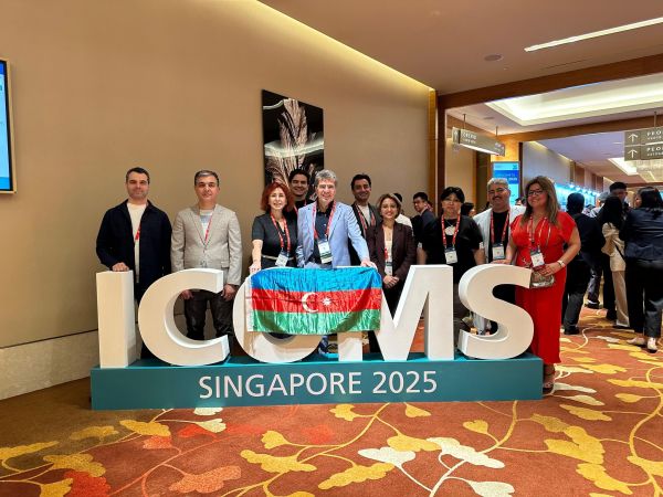 Üz-çənə cərrahiyyəsi kafedrasının əməkdaşları ICOMS 2025 tədbirində iştirak ediblər