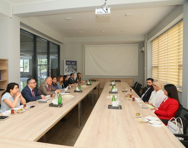“AWE Consulting” şirkətinin nümayəndələri AzTU-da olub